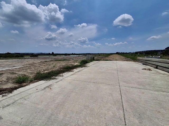 ที่ดินพร้อมสร้างโกดังโรงงาน