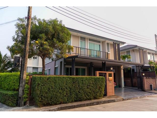 บ้านหลังมุม เฟอร์นิเจอร์ครบ มบ. ภัสสร เพรสทีจ ลุกซ์ พัฒนาการ 44