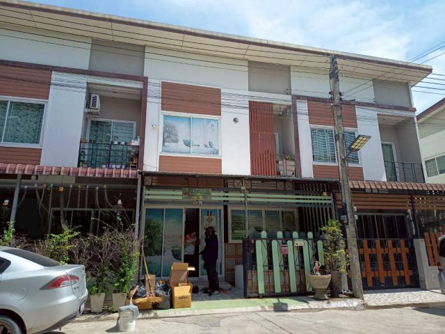 ขายทาวน์เฮ้าส์ 2 ชั้น หมู่บ้านมิราเคลวิวล์ สมุทรสาคร