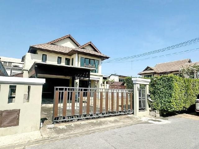 122ตร.วา.352ตร.ม.บ้านเดี่ยว 2 ชั้น  เลียบด่วนเอกมัย MRTมัยลาภ 3กม