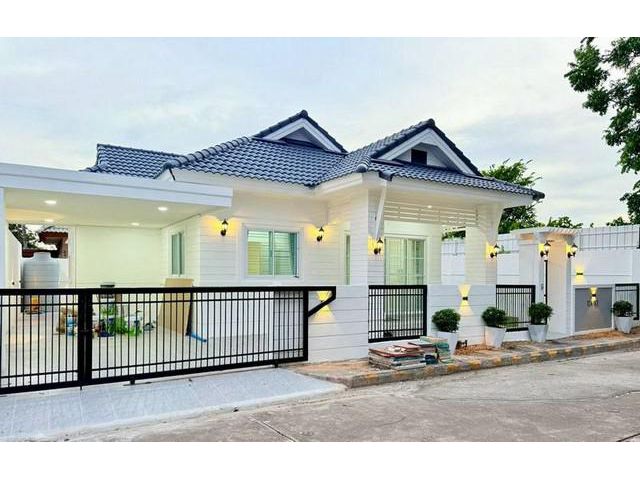 ขายบ้านเดี่ยว แปลงมุม รีโนเวทใหม่ มบ.เดอะบลิส บึง ศรีราชา