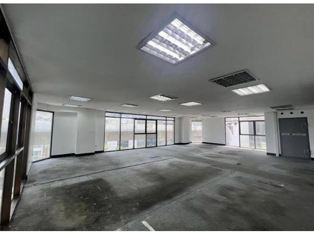 BH3621 ให้เช่าอาคารพาณิชย์ 7ชั้น มีลิฟต์ ใกล้ BTS กรุงธนบุรี ไอคอ