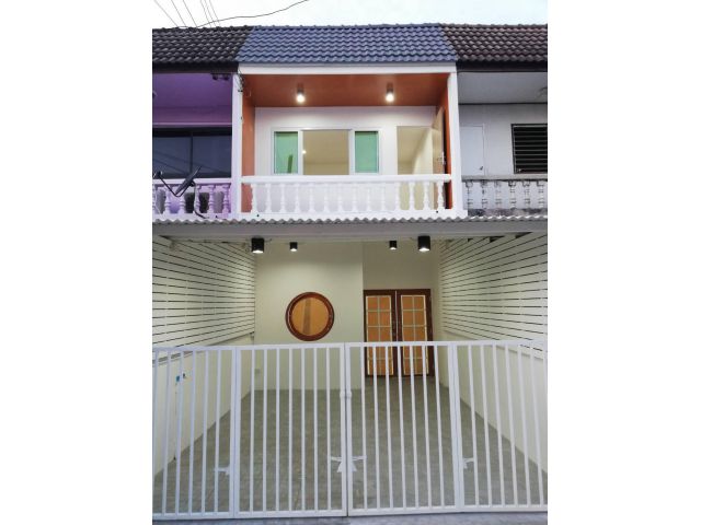 ขายพร้อมผู้เช่า ทาวน์โฮม หมู่บ้านทรายทองติวานนท์ ซอย 45