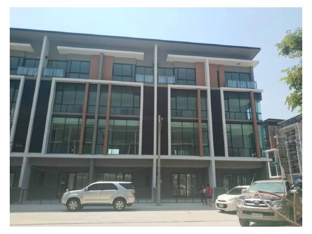 ให้เช่าโฮมออฟฟิศ 4 ชั้นย่านถนนสุคนธสวัสดิ์ โครงการ Premium Place Kaset-Nawamin : พรีเมี่ยมเพลส เกษตร-นวมินทร์รามอินทรา