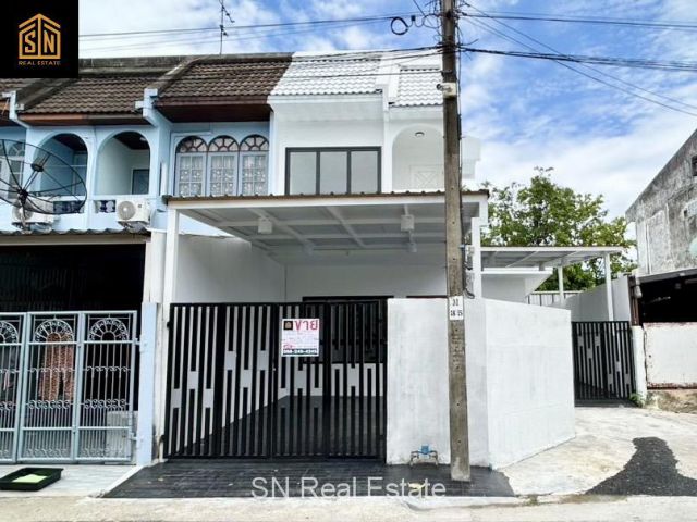 ขายทาวน์เฮาส์ 2 ชั้น เสรีไทย 63 ม.ศิรินเทพ หลังมุม รีโนเวทแล้ว พร้อมอยู่