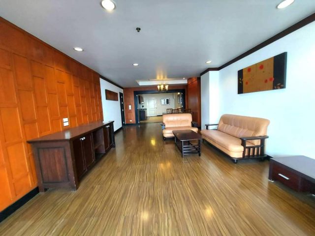 State Tower Silom for rent 2 bedrooms 1 bathroom 126.47 sqm rental 30,000 baht/month