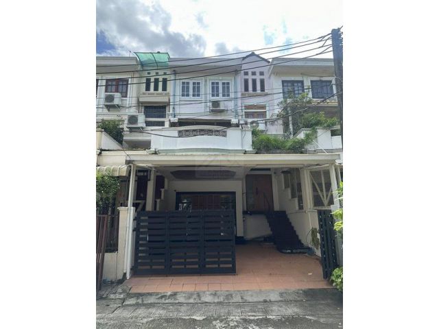 ให้เช่า Townhome 2 ชั้น 3 นอน  Parklane ปรีดีพนมยงค์ 35 สุขุมวิท