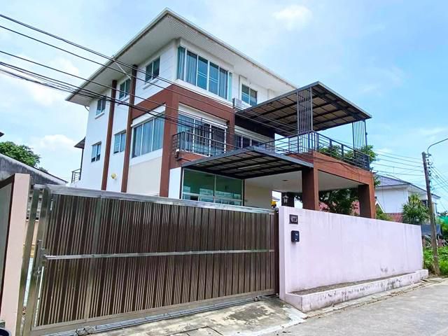 ให้เช่าคฤหาสน์ เดี่ยว 5น พหล 6จอดรถ สุกี้ตี๋น้อย เกษตร ลาดปลาเค้า