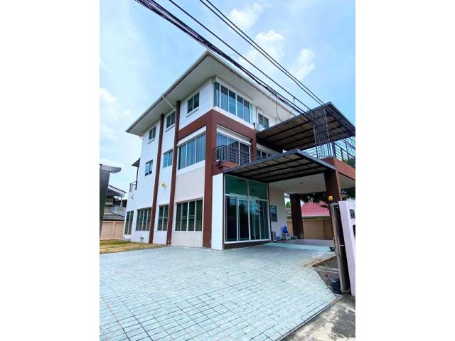 พหล สุกี้ตี๋น้อย เกษตร-นวมินท ให้เช่าคฤหาสน์ 5นอน 3 ชั้น 102ตร.ว.