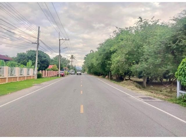 ขายที่ดินตำบลสันทรายหนองหารติดถนนจัดสรรได้