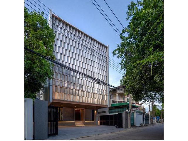 Home Office Stand Alone Sukhumvit 62 เพียง 450 m from BTSบางจาก