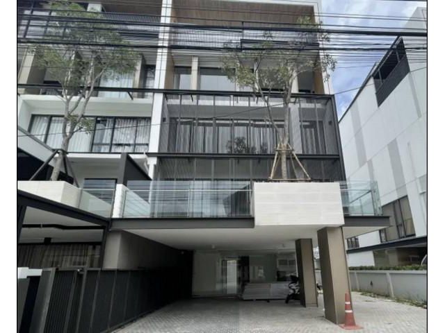 Home officeFor Rent :The Element Rama 9 ขนาด 560 sqm