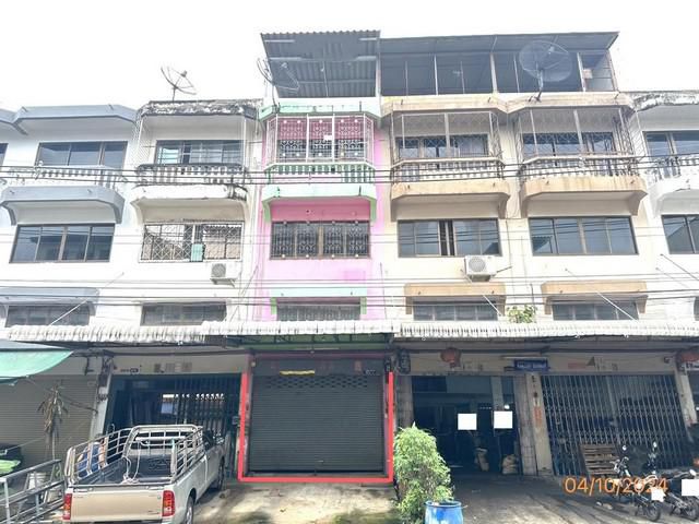 ขายอาคารพาณิชย์ 3 ชั้นหมู่บ้าน วงแหวนแสงประทีป ซอย เทียนทะเล 26