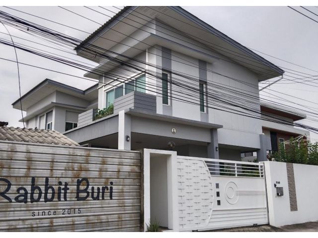 คุ้มที่สุดในย่านนี้!! บ้านเดี่ยว 2 ชั้น หลังใหญ่ เฟอร์ครบพร้อมอยู่ ทำเลทอง ซ.รัชดา-รามอินทรา3 ใกล้ห้าง รถไฟฟ้าฯ