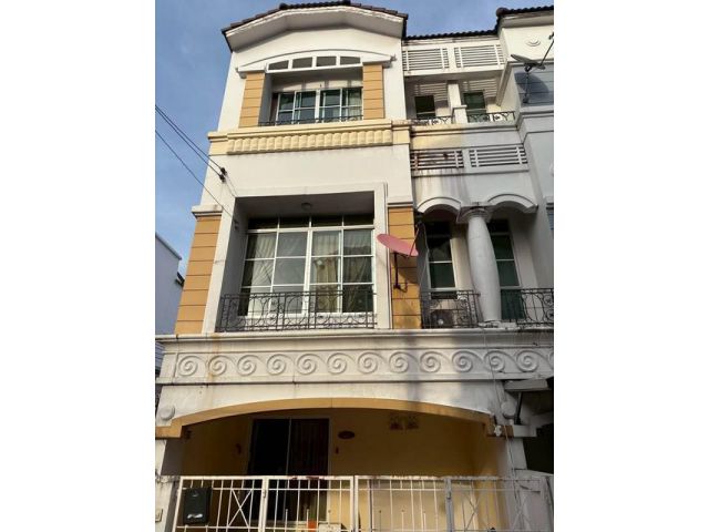 ให้เช่าทาวน์โฮม 3ชั้น 3นอน บ้านกลางเมือง ลาดพร้าว-โยธินพัฒนา เลีย