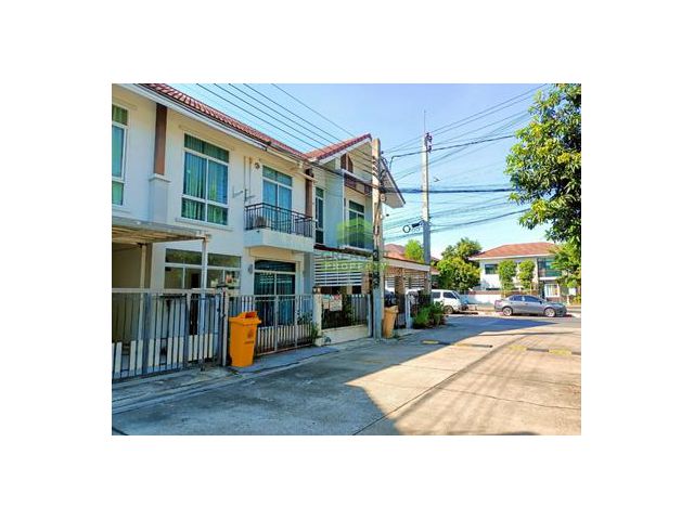 ขายทาวน์โฮมเปี่ยมสุข รัตนาธิเบศร์ วัดสวนแก้ว เนื้อที่ 19 ตร.ว ทำเลดี หน้ากว้าง 6 เมตร ตอบโจทย์ทุกไลฟ์สไตล์