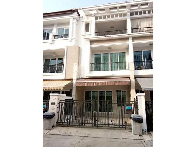 PB5439 ให้เช่าทาวน์โฮม 3ชั้น ย่านพระราม3 สาธร หมู่บ้าน กลางกรุงสาธร สภาพสวยพร้อมอยู่ ใกล้ BTS สุรศักดิ์