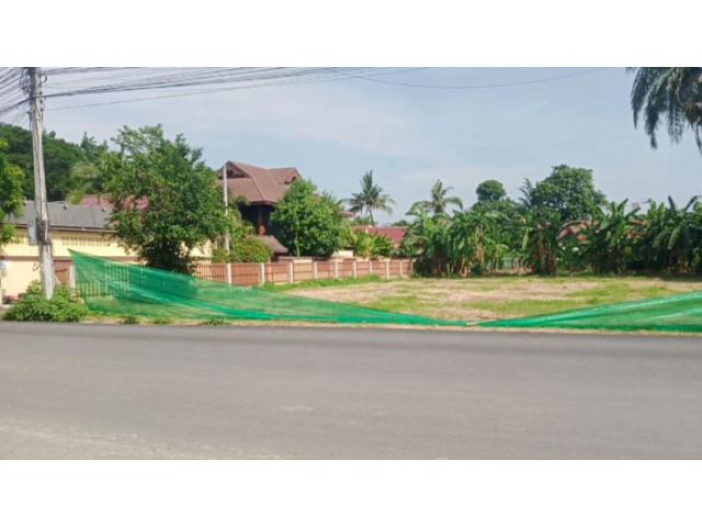 ขายที่ดินตำบลสันทรายน้อยสันทรายติดถนนสองด้านพร้อมโอน