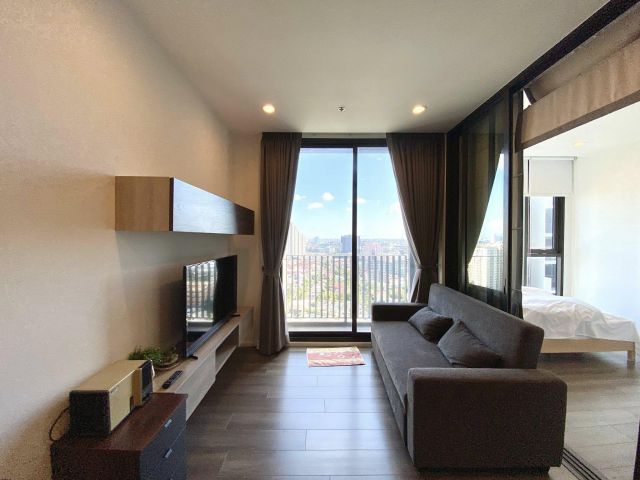 Whizdom Essence Sukhumvit 101 for rent 2 bedrooms 2 bathrooms 51.90 sqm rental 34,000 baht/month