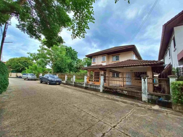 ขายด่วนบ้านเดี่ยว 2 ชั้น หมู่บ้านพัชรวิลล์2 พุทธมณฑลสาย4 เนื้อที่ 152 ตรว. ต้นโครงการ