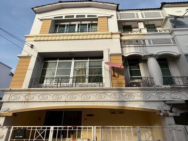 PB5443 ให้เช่าทาวน์โฮม 3 ชั้น โครงการ บ้านกลางเมือง ลาดพร้าว-โยธินพัฒนา
