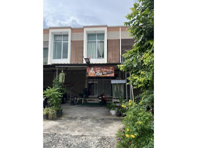 อาคารพาณิชย์2ชั้นติดตลาดและโรงเรียนชุมพลบุรี