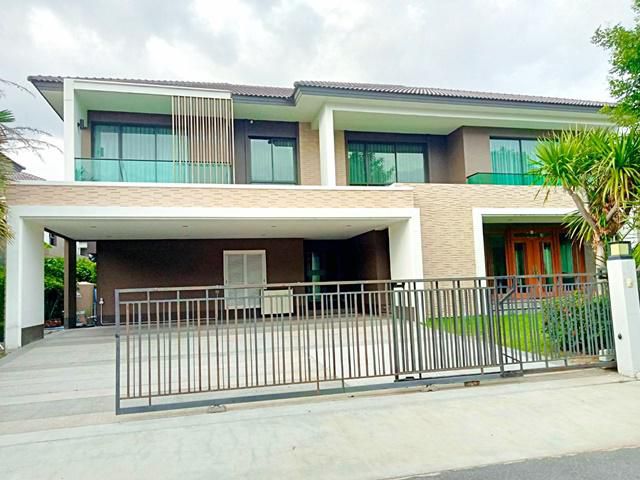 ใหญ่ที่สุด  เฟอร์บิ้วอิน บางนา-สวนหลวง ให้เช่าคฤหาสน์Pool Villa
