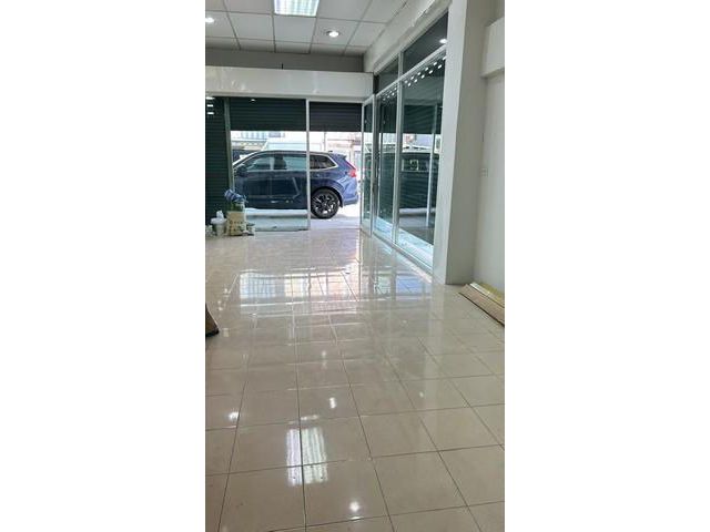 ให้เช่าอาคารพาณิชย์4.5ชั้น ห้องมุมริม ลาดพร้าววังหิน ลาดพร้าว โชค