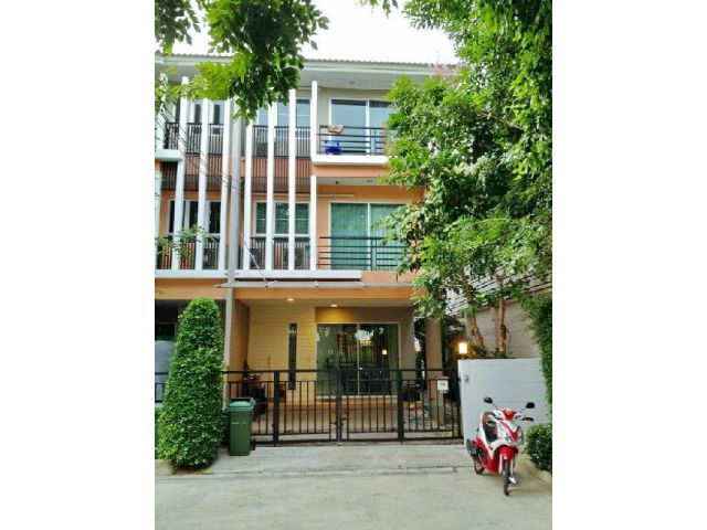 ทาวน์โฮมห้องริม 33ตร.ถ.พระราม 2 ซ.50-56 หลังเซนทรัลพระราม2 500ม.