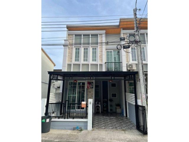 ให้เช่าทาวน์เฮ้าส์ 2 ชั้นห้องมุม 2 ห้องนอน Golden Town บางนา-สวนห
