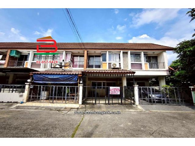 ทาวน์เฮาส์ หมู่บ้าน จามจุรี เนื้อที่ 17.2 ตร.ว (สุขาภิบาล 5 แยก 2) แขวงท่าแร้ง เขตบางเขน กรุงเทพมหานคร