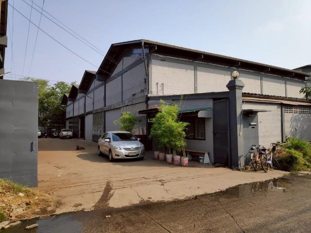 ให้เช่า/ขาย ราคาถูกโรงงาน-โกดัง-คลังสินค้า ซ.เพชรเกษม91 ขนาดห้องละ 200 ตร.ม./มีทั้งหมด 12 ห้อง ใกล้พุทธมณฑลสาย4-5