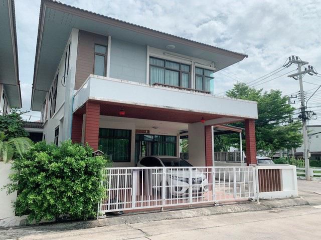 ขายบ้านเดี่ยว 2 ชั้นหลังมุม 49.5 ตรว. 3นอน หมู่บ้านโกลเด้นโฮม แหล
