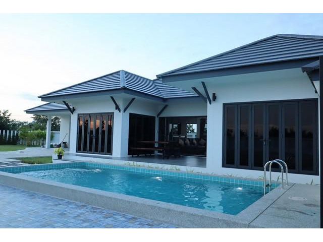 ขายบ้านพร้อมที่ดิน สไตล์พูลวิลล่า1ไร่ สวย น่าอยู่ อ.ชะอำ จ.เพชรบุ