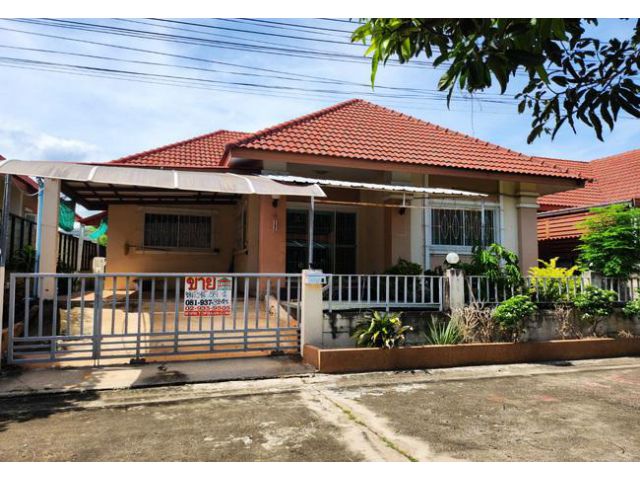 ขายบ้านเดี่ยว หมู่บ้านพาเพลิน บางขุนเทียน-ชายทะเล เนื้อที่ 59 ตร.ว. 1 ชั้น 3 นอน 2 น้ำ