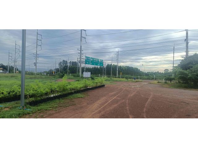 ผมมีที่ให้เช่าทำเลดี ติดถนนสุวรรณศร ใกล้แยกห้วยขื่อ ประจันตคาม