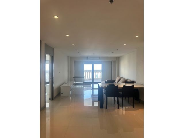 State Tower Silom for rent 1 bedroom 1 bathroom 95 sqm rental 35,000 baht/month
