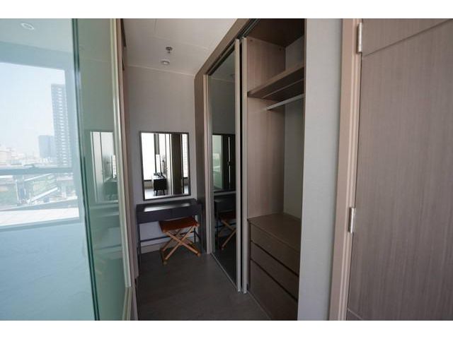 For rent  The Esse Singha Complex