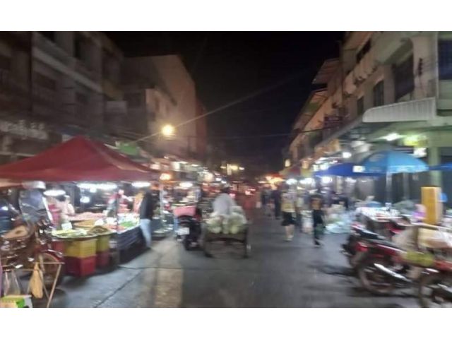 ขายตลาดสดใจกลางเมืองอุดรธานี