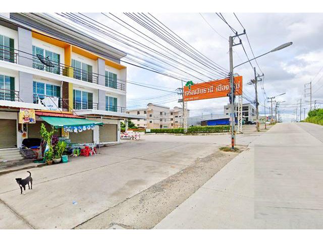 นิคมปิ่นทอง3 3กมโรบินสันบ่อวิน 8 กม. .ขายที่ดิน 1 ไร่ 2 งาน 16ตร.
