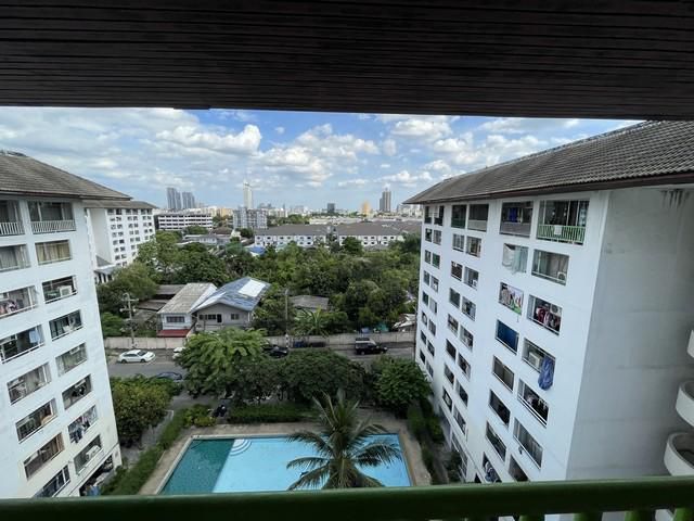 PB5471 ขายคอนโดมิเนียม วิวสระว่ายน้ำ คอนโดซิตี้วิลล่า (City Villa) ซอยลาดพร้าว130 ตึกF1 ชั้น9 ห้องมุม ห้องเปล่ารีโนเวทให