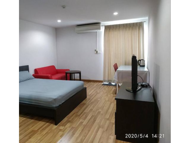 Regent 19 spacious 7th floor