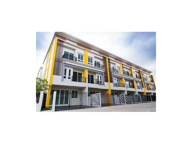 ทาวน์โฮม 3ชั้น 25ตร.วา สนามบินสุวรรณภูมิ1กม. พระจอมเกล้าลาดกระบัง
