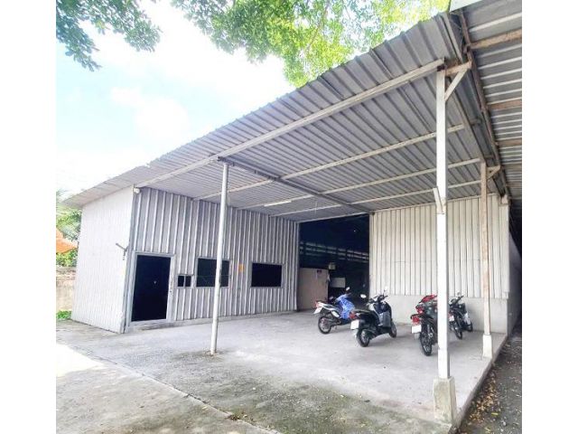 โกดัง อาคารพาณิชย์ขนาด 496 ตรม ให้เช่า พร้อมสำนักงาน  ซอยกรุงเทพกรีฑา30 ใกล้  AIRPORT LINK ทับช้างคู่ขนานมอเตอร์เวย์ ขา