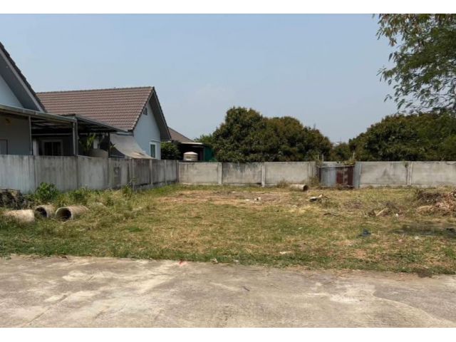 ขายที่ดินตำบลน้ำแพร่หางดงห่างโรงเรียนนานาชาติปัญญาเด่นพร้อมโอน