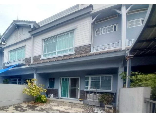ขายทาวน์เฮ้าส์ หมู่บ้านอินดี้ ศรีนครินทร์-ร่มเกล้า เนื้อที่ 25.5 ตร.ว. 2 ชั้น 3 นอน 3 น้ำ