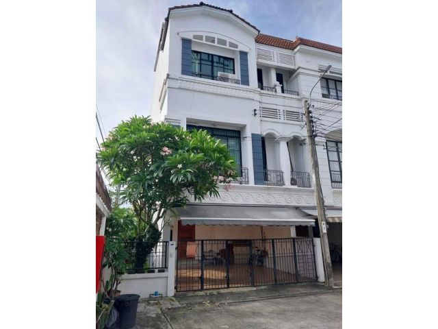 ให้เช่าทาวน์โฮม3ชั้น บ้านกลางเมือง ลาดพร้าว-โยธินพัฒนา เลียบด่วน