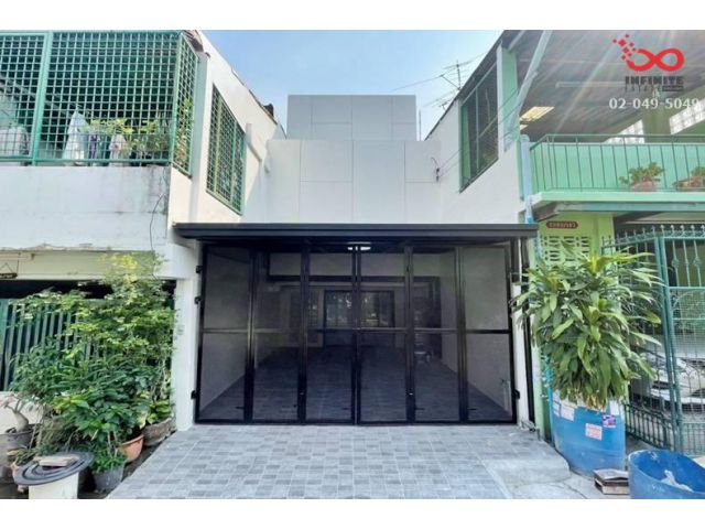 ขายทาวน์โฮม 2ชั้น รีโนเวทใหม่ 16 ตร.วา ใกล้ BTS แบริ่ง พร้อมอยู่