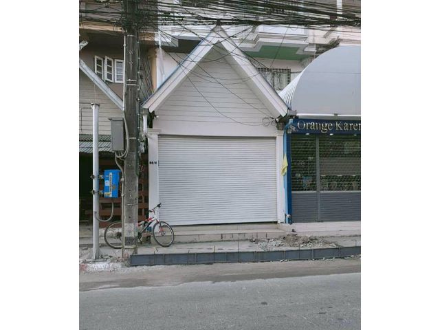 ขายอาคารพาณิชย์พร้อมผู้เช่าถนนลอยเคราะห์ช้างคลาน