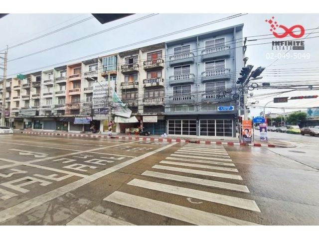 ขายอาคารพาณิชย์ 4.5ชั้น “ห้องมุม” ติดถนน ใกล้แยกประเวศ